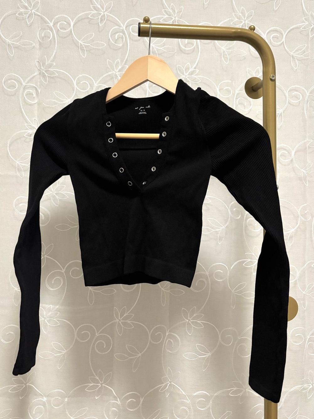 Urban Outfitters Ribbed Black Long Sleeve Crop Top Size XS